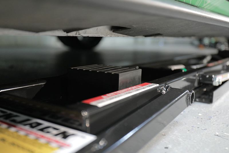 QuickJack lifting points spread tray